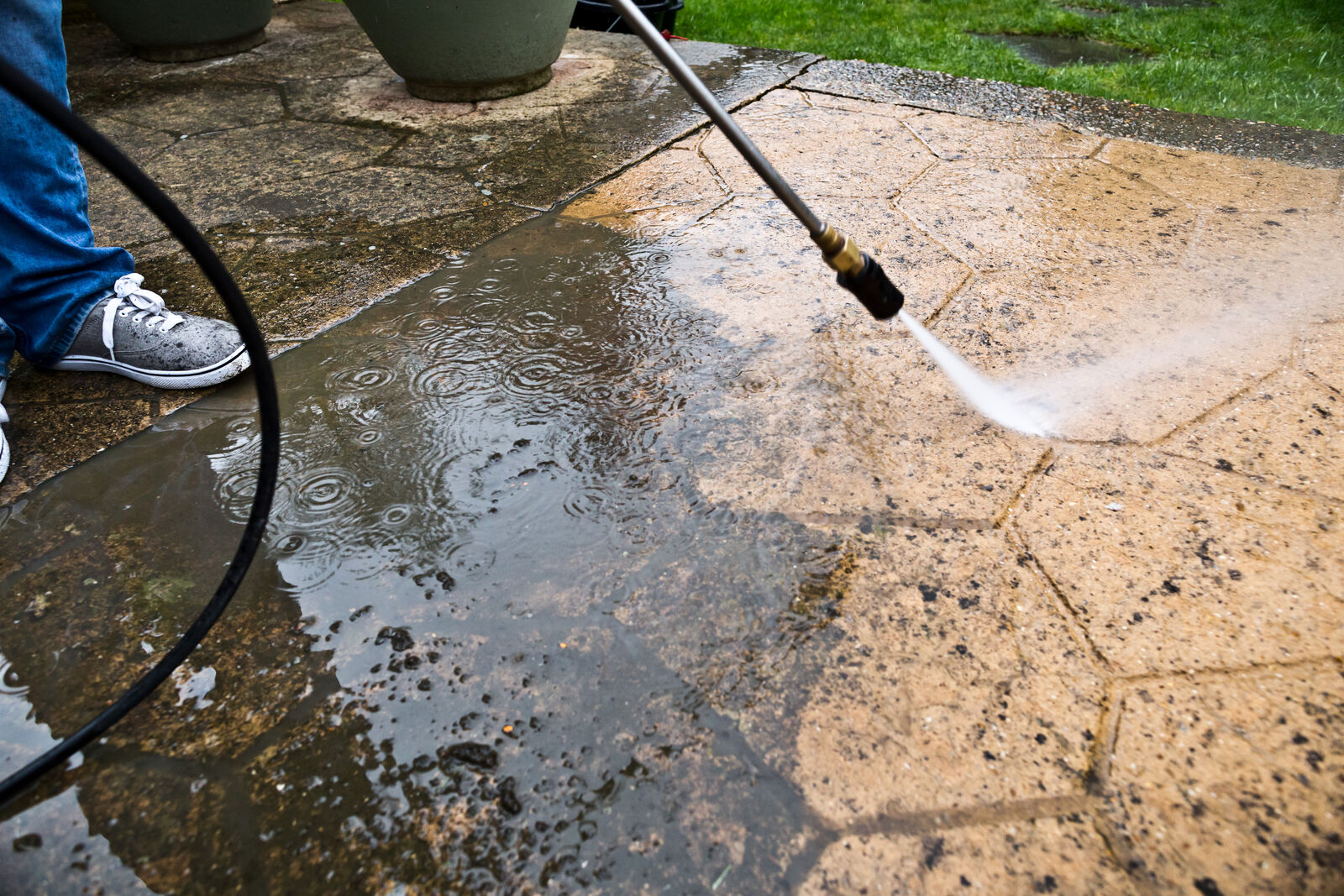 Exterior window cleaning